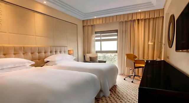 Номер Premium Sheraton Lagos Hotel