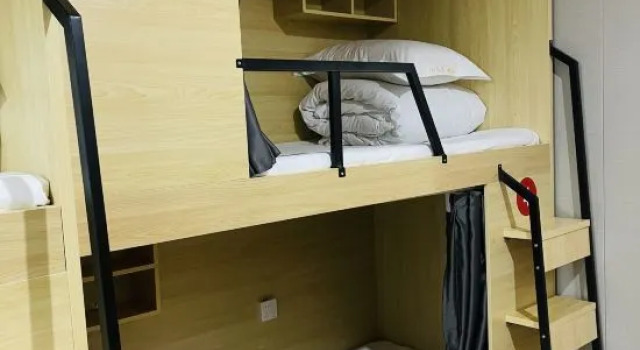 Кровать в общем номере (женский номер) Hongrizi Hotel