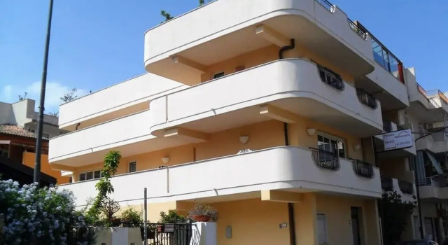 La Grotta, Book Hotel Hoteller i Sant'Alessio Siculo med morgenmad, Morgenmad