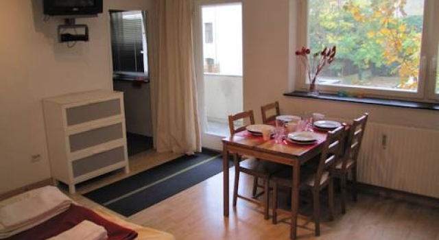 Ferien-zimmer-berlin Wilmersdorfer Straße, Varaa Hotelli Charlottenburg Berliini