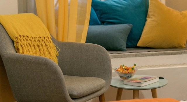 Majestic 1BR / 2BR Suites Next To Colosseum at Piazza Venezia, Prenota Hotel Pantheon Roma