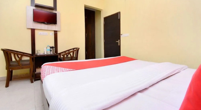 OYO 27747 Hotel K B Residency, Забронировать Отель Амбала штат Харьяна