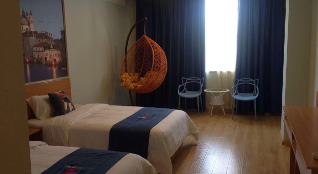 Pai Hotel Yining Liqun Classic Garden Road