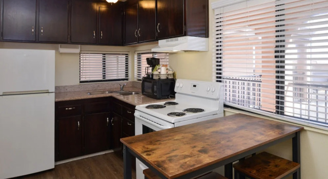 Люкс Edgewater Inn and Suites