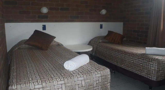 Cattleman's Rest Motor Inn, Book Hotel Hoteller og overnatningssteder i Charters Towers, Hotel