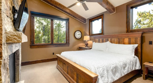 The Timber Lodge 957 7 Bedroom Home by RedAwning