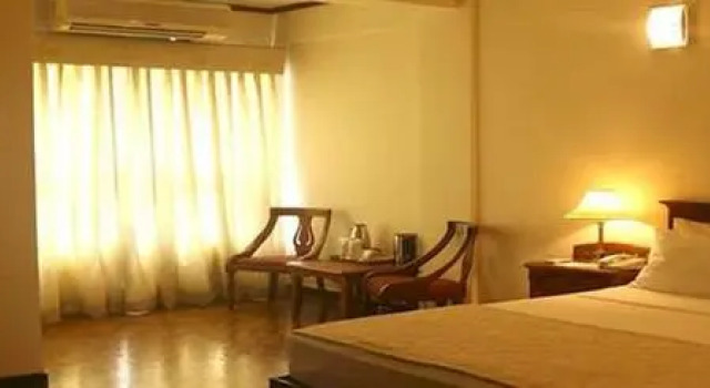 Трёхместный номер Standard с балконом Hotel Sapphire