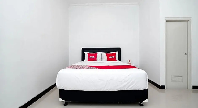 Suite Deluxe OYO 1611 Four D'home