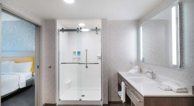 Двухместный люкс c 1 комнатой Home2 Suites By Hilton Brunswick