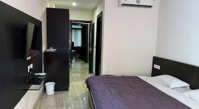 Номер Royal Goroomgo Jewel Premium Pathankot