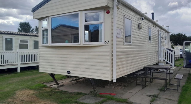 Chalet Sleeps 6 With Lake Views Parking