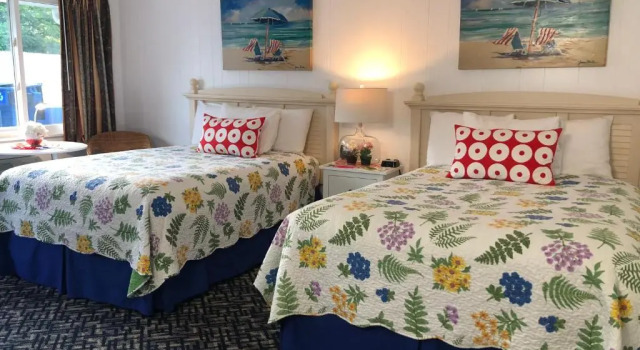 Четырёхместный номер Standard Mariner Motel