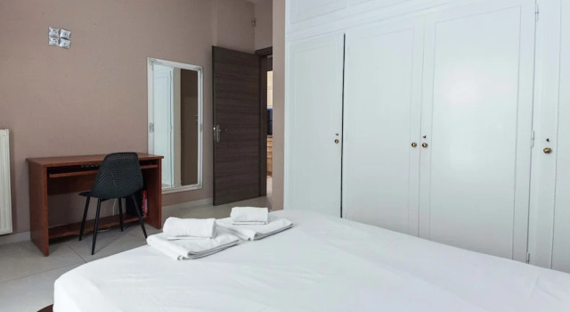 Kallithea Comfort 3 Bd Family Apt, Забронировать Отель Каллифея Афины, рядом с Кардиохирургическийцентр имени Онассиса