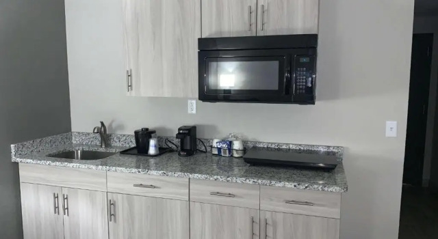 Люкс Best Western Plus Clarks Summit Scranton Hotel