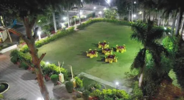 S S Kingdom & Holiday Resort, Prenota Resort Chandrapur Maharashtra