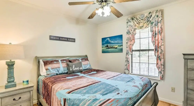 Lakeside Happiness: Home on Lake Moultrie!, Rezervasyon Otel Moncks Corner Charleston