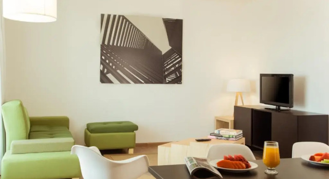Полулюкс Fiesta Inn Periferico Sur