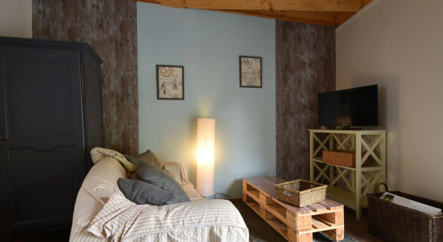 Quaint Holiday Home  in Saint-Gilles-les-Bois with Garden, Rezerwuj Hotel Saint-Gilles-les-Bois Bretania