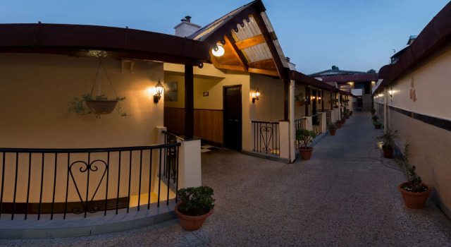 Hotel Himalaya, Rezervovat Hotel Nainital Uttarakhand