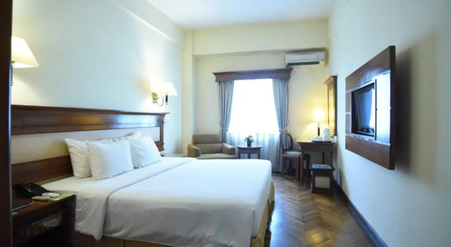 Номер Superior Mega Anggrek Hotel Jakarta Slipi