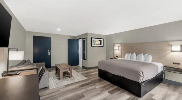 Люкс Red Lion Inn & Suites Kansas City