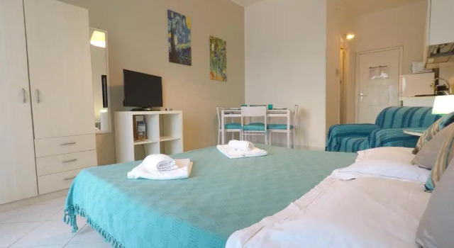 Taormina Studio Apartments, Book Apartment Hotels in Sicily with Parking, Parking