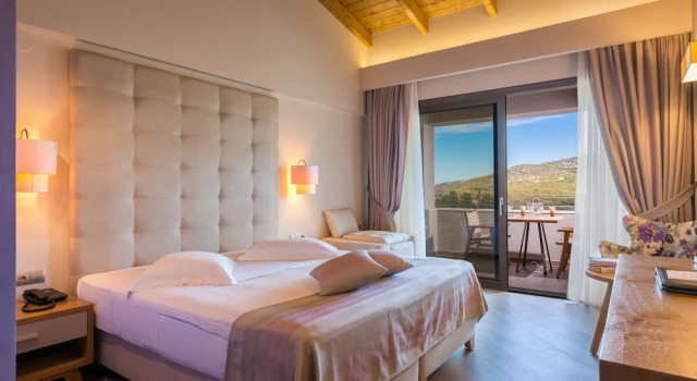 Номер Superior с балконом и с видом на горы Sivota Diamond Spa Resort
