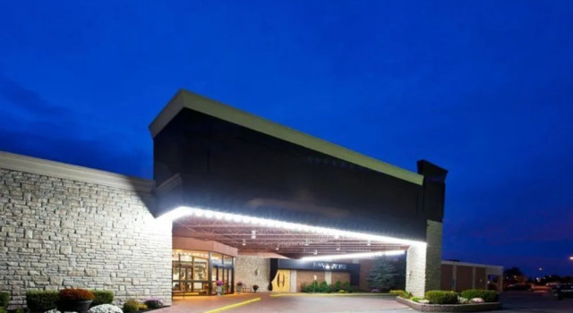 Crowne Plaza Novi, Забронировать Отель Нови Detroit Metropolitan Area