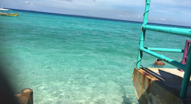 Ritzy's White Beach Resort & Restaurant