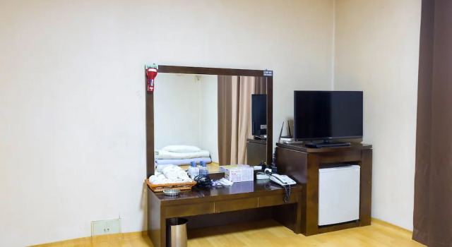 Papaya Motel, Boek Motel Hotels in Gangwon-Do met parkeren, Parkeren