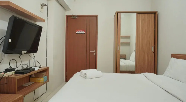 Cozy and Strategic Place Studio at Margonda Residence 4 Apartment