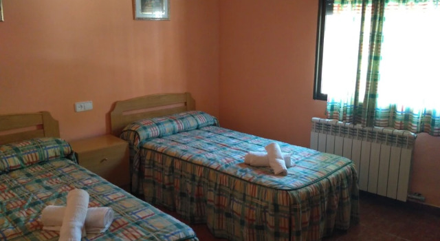 Casa Puerto, Book Hotel Hotels in Aragon with Parking, Parking