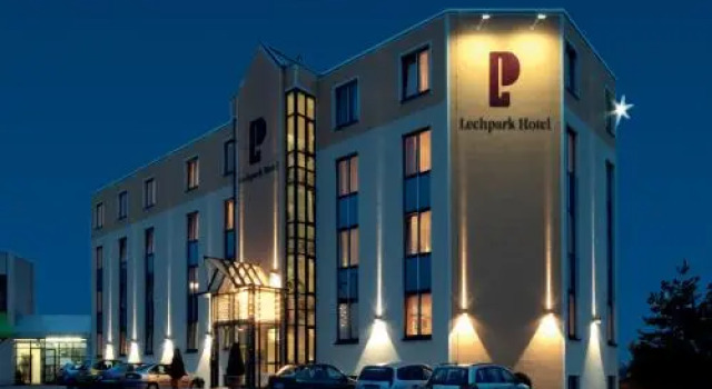 Четырёхместный полулюкс Standard Lechpark Hotel