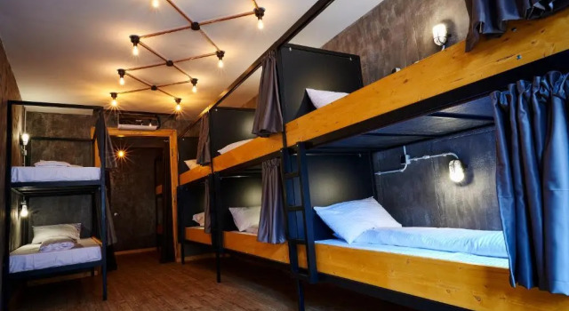 Кровать в общем номере Sonne by BED-Stage