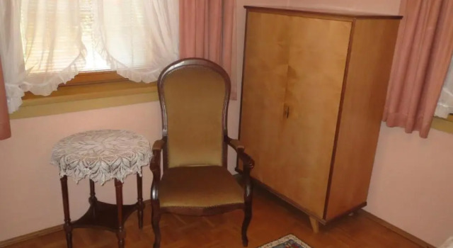 Bungalow Möwe, Забронировать Отель Отели Пёрчах-ам-Вёртерзе с парковкой, рядом с Congress Center Wörthersee, Парковка