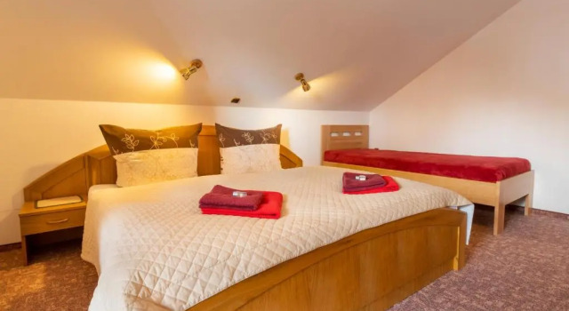 Hotel Karl, Забронировать Отель Железна-Руда Пльзень, рядом с Lanová dráha Špičák