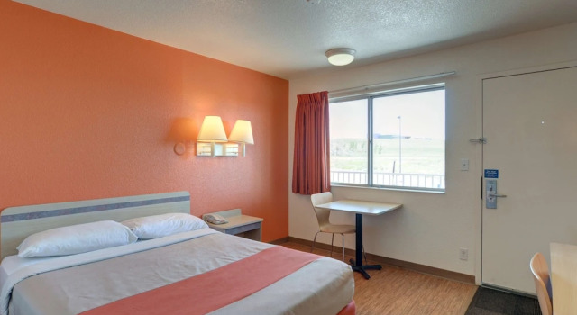 Люкс Deluxe Motel 6 Casper