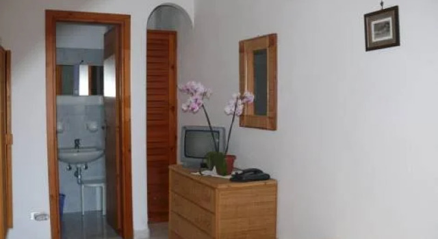 Casa Eugenio, Забронировать Отель Отели Серрара с завтраком, Завтраки