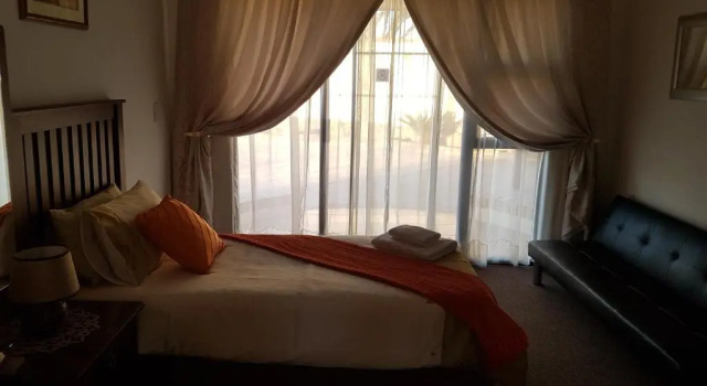 Двухместный номер Standard Karoo View Guesthouse Cradock