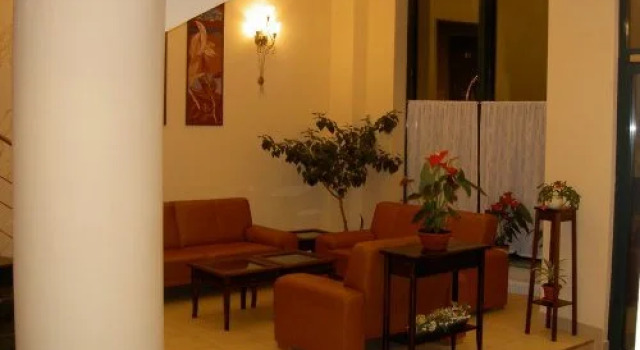 Dan, Prenota Hotel Hotel a Muntenia con parcheggio, Parcheggio