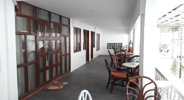 Четырёхместный номер Standard Deparis Beach Resort Boracay