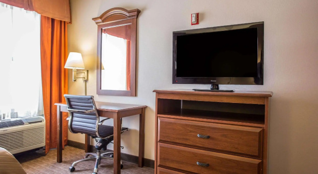 Четырёхместный номер Standard Quality Inn & Suites Matthews - Charlotte