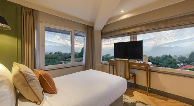Двухместный люкс Sarovar Portico Srinagar