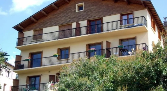 Chalet Les Lupins T2, Book Chalet Hotels in Central Font-Romeu, hotels in Central Font-Romeu