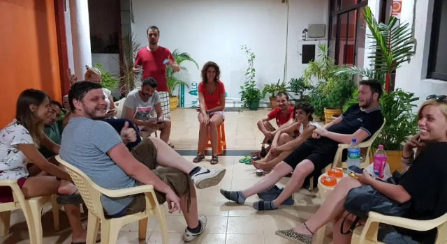 Кровать в общем номере Thambili Island @ Stubbs