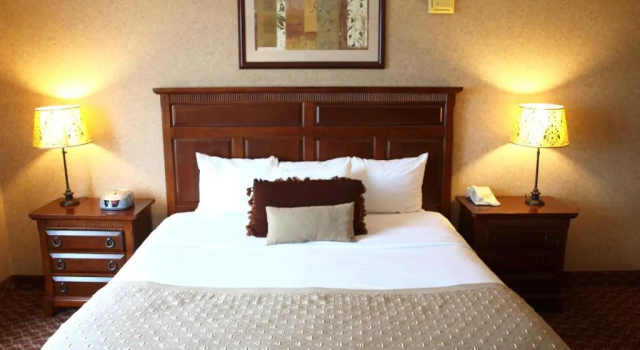 Двухместный номер Standard Ramada by Wyndham Topeka Downtown Hotel & Convention Center