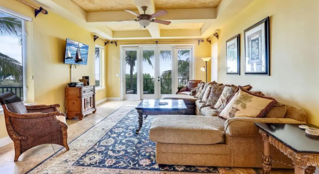Hidden Treasure - Beach Front, Pool-spa