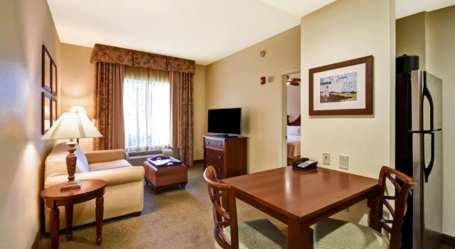 Четырёхместный номер Standard Homewood Suites by Hilton Charleston Airport/Convention Center