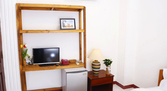 Le Petit Sai Gon Hotel, Забронировать Отель Отели Хошимина с завтраком, рядом с Торговый центр Tax, Завтраки