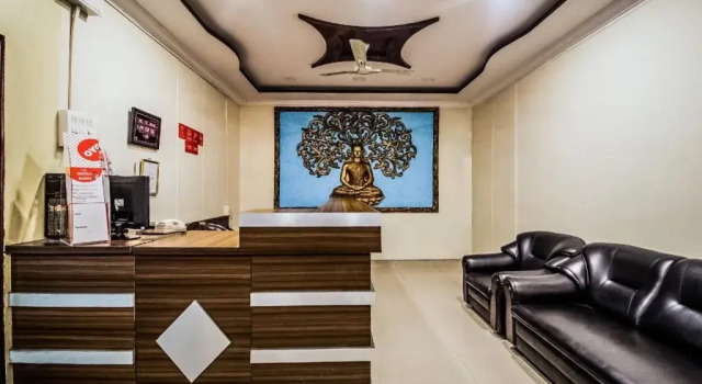 Hotel Grand Brundavan by OYO Rooms, Varaa Hotelli Edulliset hotellit kohteessa Telangana